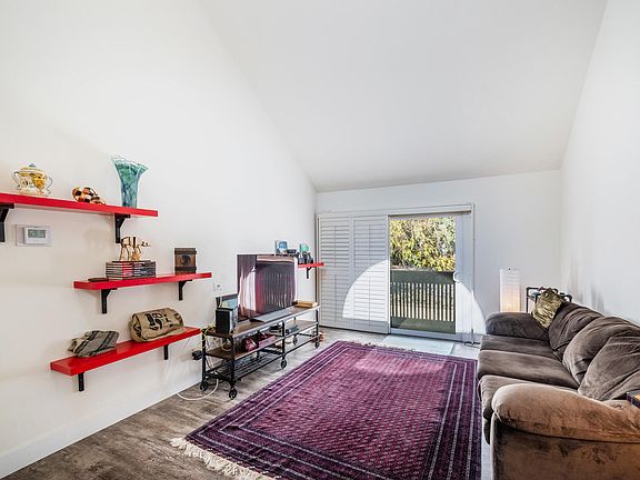 5th image of 22330 Victory Blvd APT 805