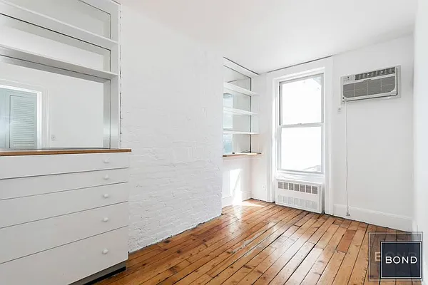 Rented by Bond New York | media 6