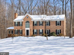 6323 Colchester Rd, Fairfax Station, VA 22039