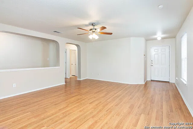 3 bed, 2.0 bath, 1444 sqft, $1,495 — Photo 4