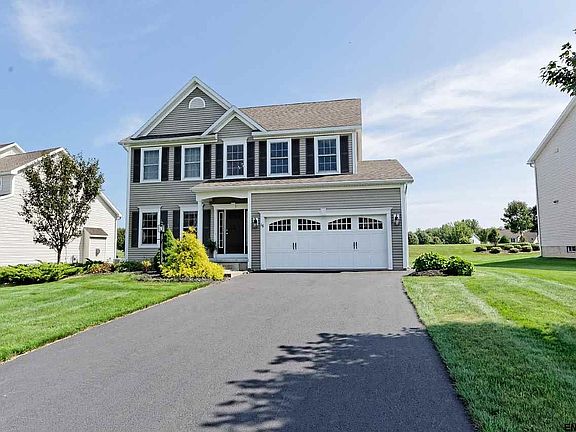 2nd image of 16 Chatsworth Way