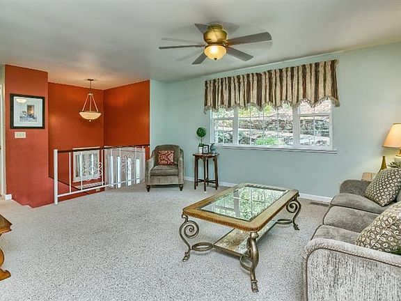 5th image of 850 Manzanita Dr