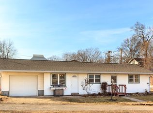 119 North Ave, Central City, IA 52214