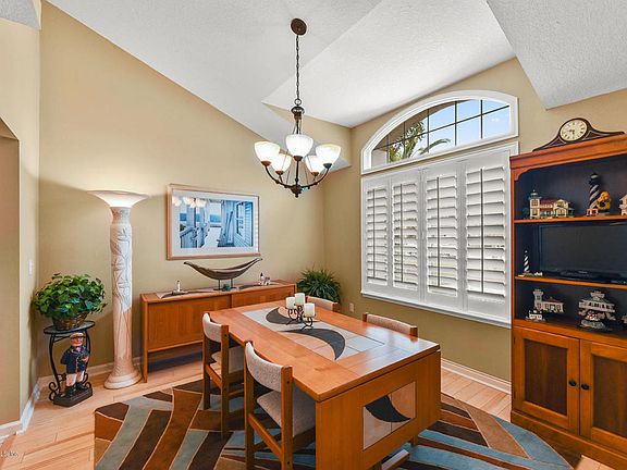 3rd image of 3020 Santee Pl