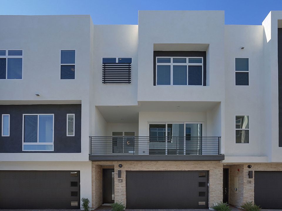 Luxurious Townhomes