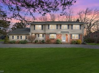 594 Glen Ridge Dr, Bridgewater, NJ 08807