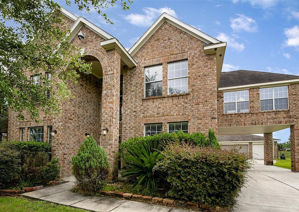 1st image of 11303 N Country Club Green Dr
