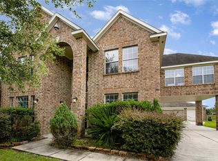 11303 N Country Club Green Dr, Tomball, TX 77375