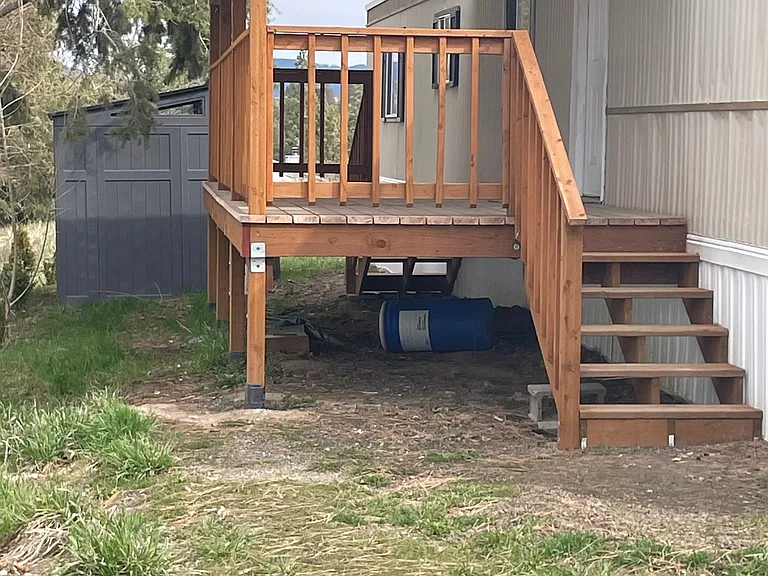 N Ruby St — Photo 2