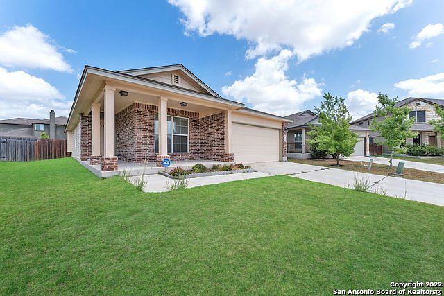 1st image of 935 Mirage Dr