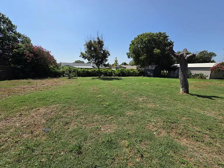 107 Timber Ln — Photo 14