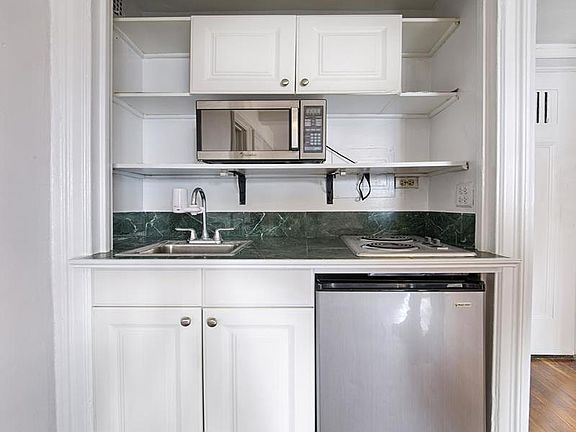 3rd image of 5 Tudor City Pl APT 728