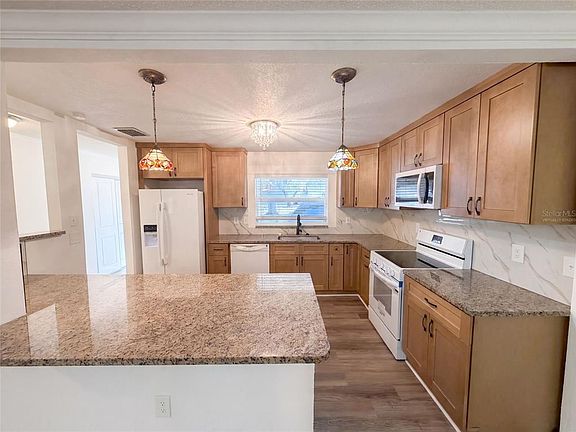 2nd image of 5122 BAY BOULEVARD