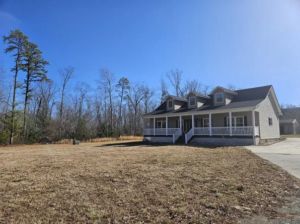 4474 Bradshaw Rd, Salem, VA 24153