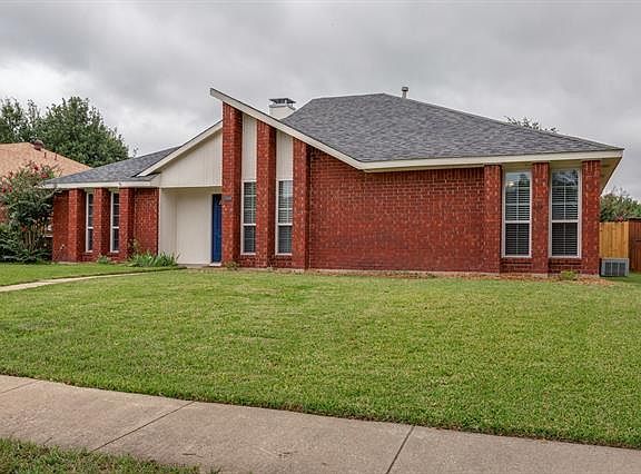 4th image of 4833 Crestpoint Ln