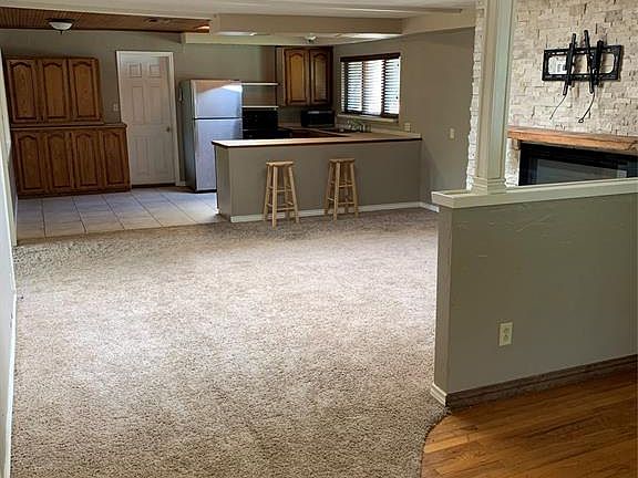 3rd image of 102 Highland Lake Dr
