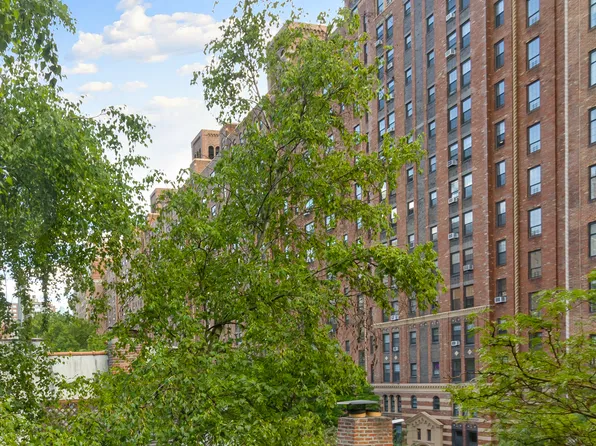 244 Tenth Avenue image 8 of 12