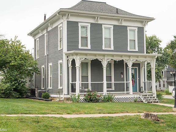 2nd image of 610 Crawford St