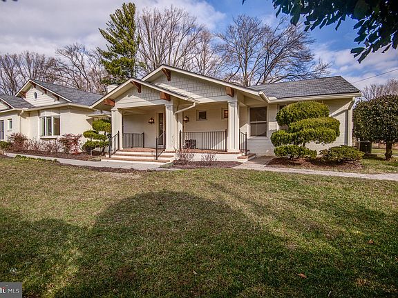 3rd image of 2615 Oak Valley Dr