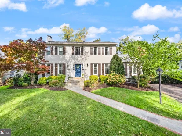 1923 Shiver Dr, Alexandria, VA 22307