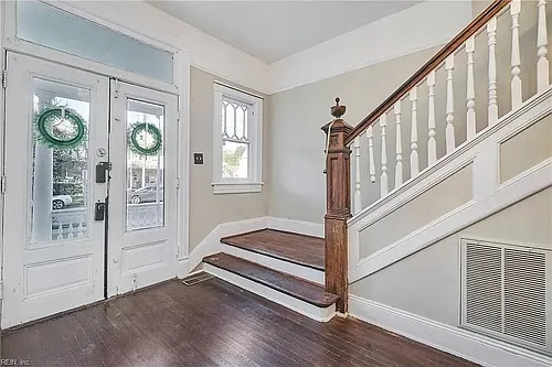 1029 Naval Ave Photo 1