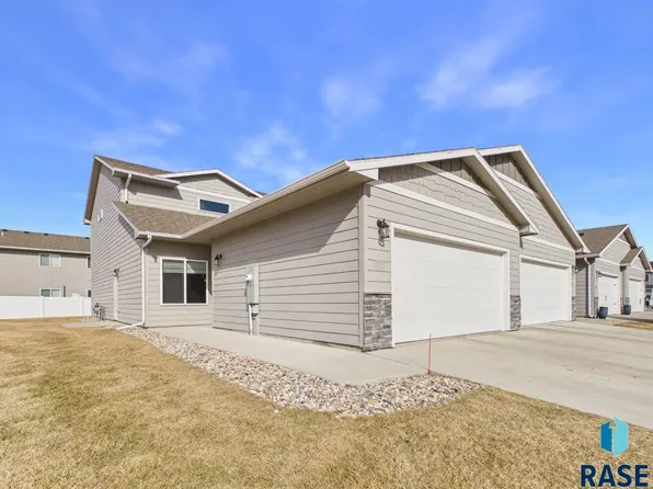 9051 W Wisdom Pl, Sioux Falls, SD 57106