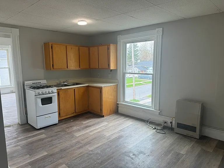 334 Clay St #5 — Photo 3