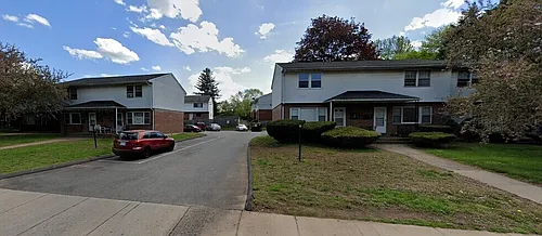 Kensinton Apartments Photo 1