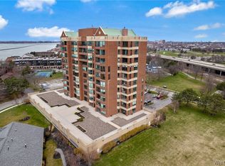 207 Admirals Walk, Buffalo, NY