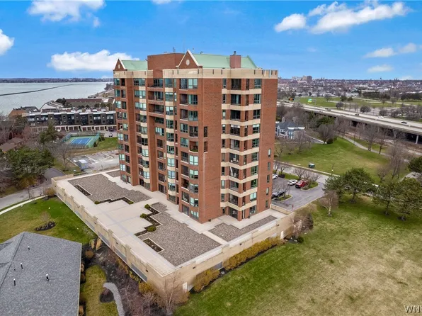 207 Admirals Walk, Buffalo, NY 14202