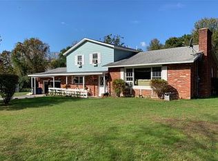 292 Black Hill Rd, Plainfield, CT 06374