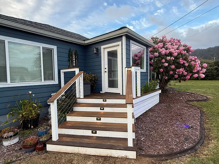 2440 Maher Ave — Photo 1