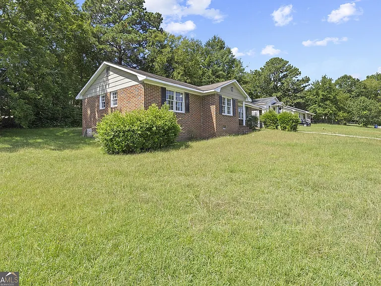 2260 Arrowwood Dr — Photo 4