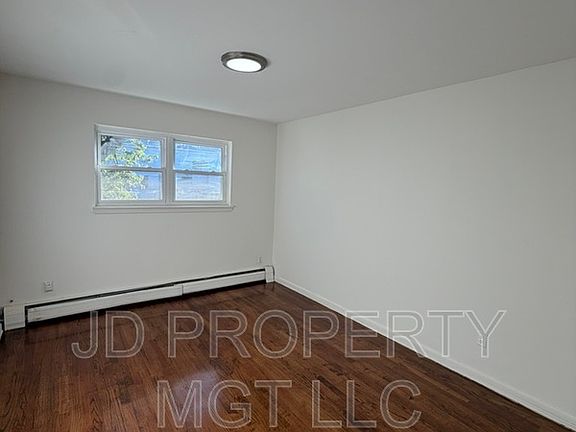 4th image of 458 Walker St APT 2