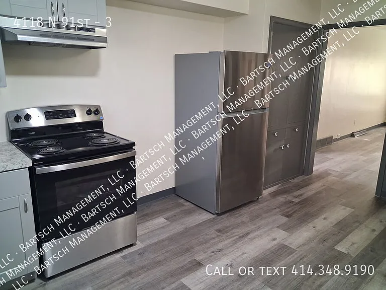 4118 N 91st St #3 — Photo 5