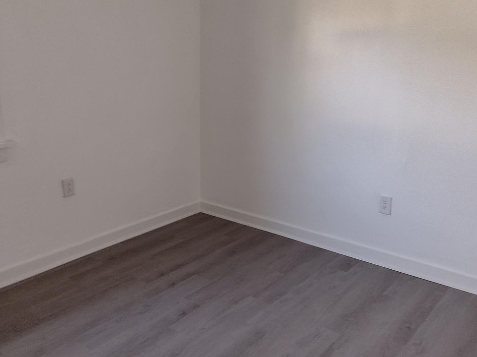 2nd image of 1221 Sumner Ave Unit 1