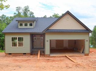 140 Morrow Dr, Landrum, SC 29356