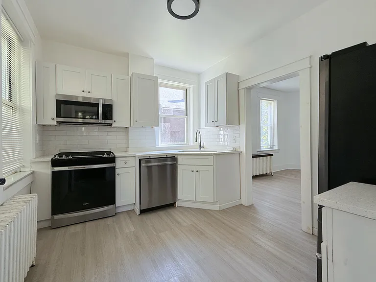 496 Gettysburg St #1 — Photo 2