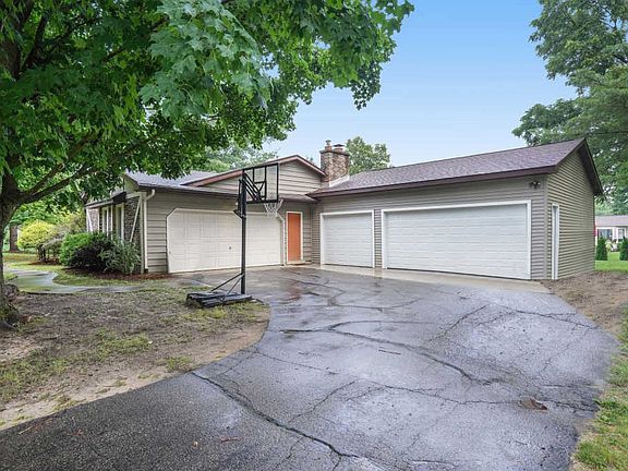 2nd image of 7255 Mountain Ash Dr SE