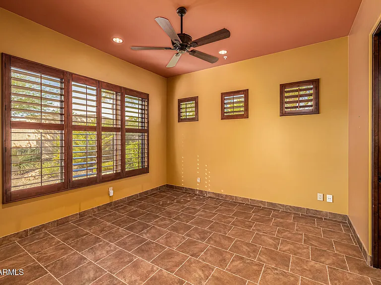 8406 E Calle Buena Vis — Photo 79