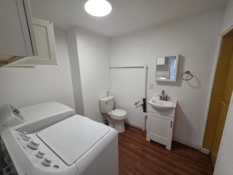 1104 E Rockwell Ave — Photo 8