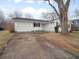 2407 Corby Dr, Fort Wayne, IN 46815