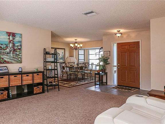 5th image of 10097 Edmonton Ave