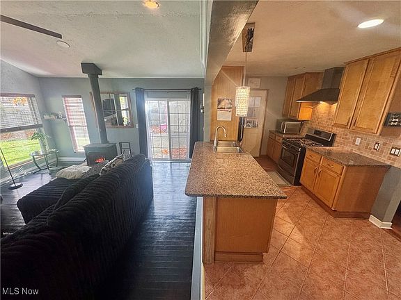 4th image of 5741 Beech Dr