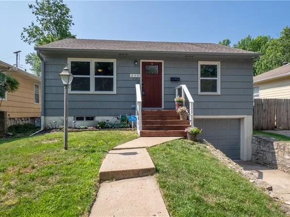 835 E 71st Ter, Kansas City, MO 64131