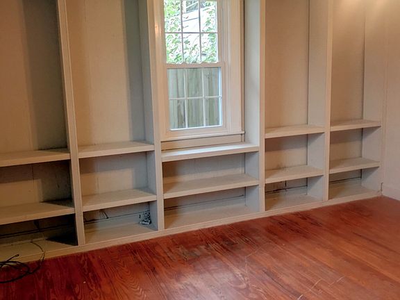 5th image of 3005 Daviess St