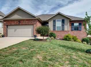 2100 N Williamsburg Ln, Ozark, MO 65721