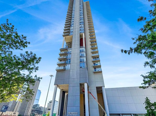 737 W Washington Blvd APT 3507