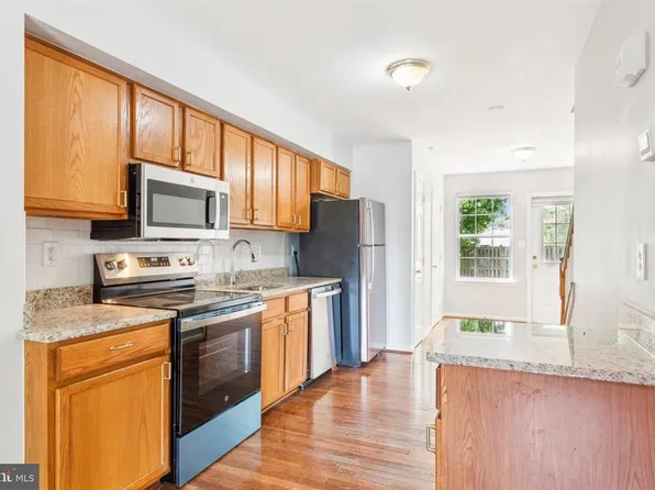 28 Johnson Pl, Annapolis, MD 21401
