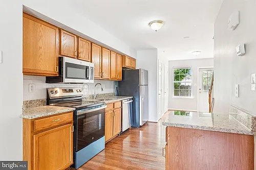 28 Johnson Pl Photo 1
